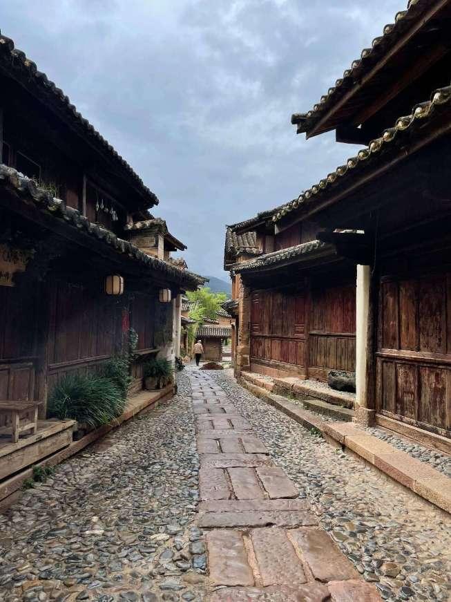 逃离遗弃的建筑5
